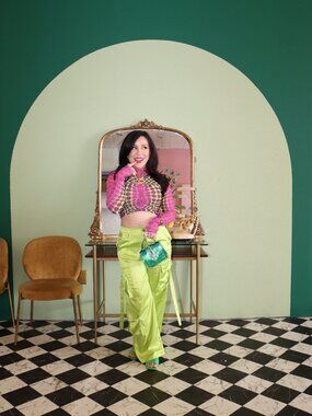 Meet your Posher, Debra Jenn